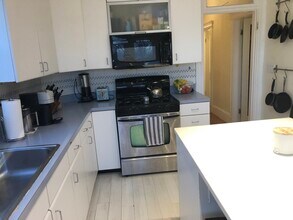 231 Harvard St, Unit 5 in Cambridge, MA - Foto de edificio - Building Photo