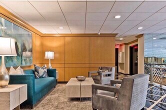 100 S Doheny Dr, Unit 308 in Los Angeles, CA - Building Photo - Building Photo