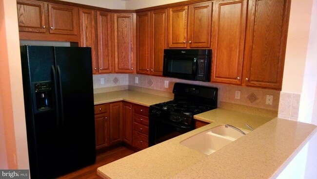 19263 Winmeade Dr in Leesburg, VA - Building Photo - Building Photo