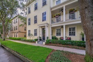 1655 Lakemont Ave in Orlando, FL - Building Photo