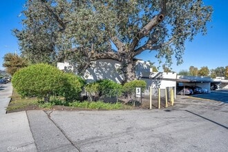 23515 Lyons Ave, Unit 201 in Santa Clarita, CA - Building Photo - Building Photo