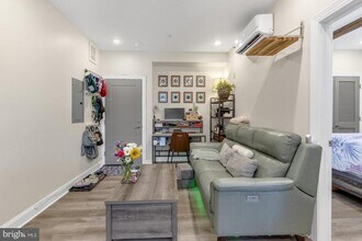 511 Gorgas Ln-Unit -D in Philadelphia, PA - Building Photo - Building Photo