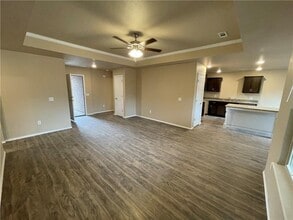 909 Rachel St in Gentry, AR - Foto de edificio - Building Photo