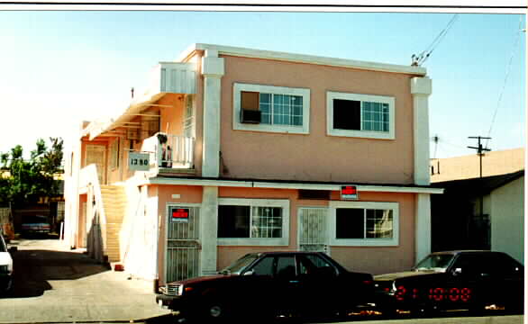 1276 E 41st St in Los Angeles, CA - Building Photo