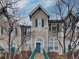 2409 Courtyard Cir in Aurora, IL - Building Photo