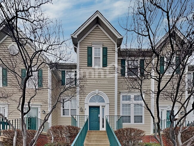 property at 2409 Courtyard Cir