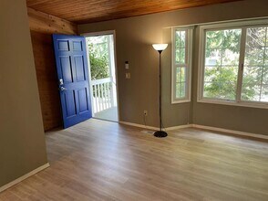 1337 222nd Pl NE in Sammamish, WA - Building Photo - Building Photo