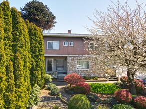 View Terrace Apartments in Everett, WA - Foto de edificio - Primary Photo