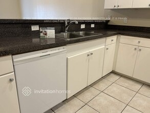 4824 Leonard Blvd S in Lehigh Acres, FL - Foto de edificio - Building Photo