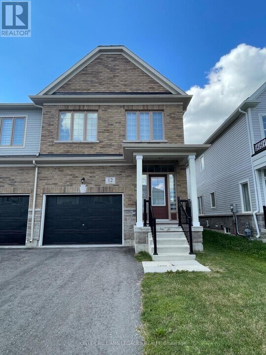 12 Fennell St in Southgate, ON - Building Photo
