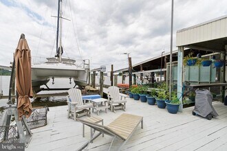 36 Shore Dr in Stafford, VA - Building Photo - Building Photo