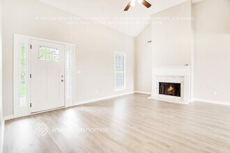 211 Ferguson Ave in Locust Grove, GA - Building Photo - Building Photo