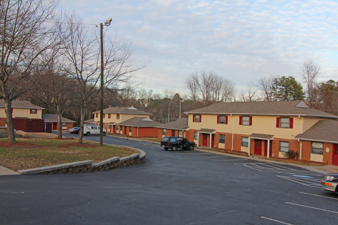 Villa Court in Charlotte, NC - Foto de edificio