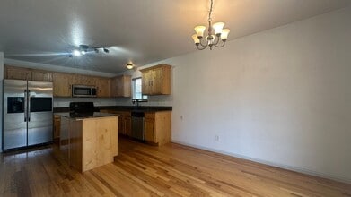 8850 Crossfire Dr in Wellington, CO - Building Photo - Building Photo
