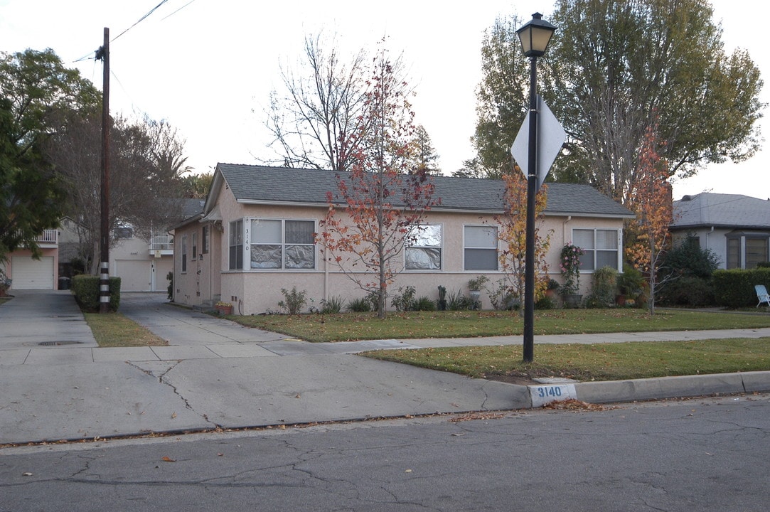 3138 3140, 3142, 3146 Locust St in Riverside, CA - Building Photo