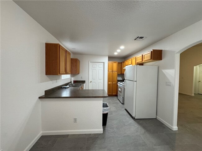 3442 Sunriver Rd in Bullhead City, AZ - Building Photo - Building Photo