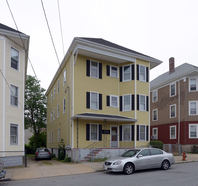 16 Tallman St in New Bedford, MA - Building Photo - Building Photo