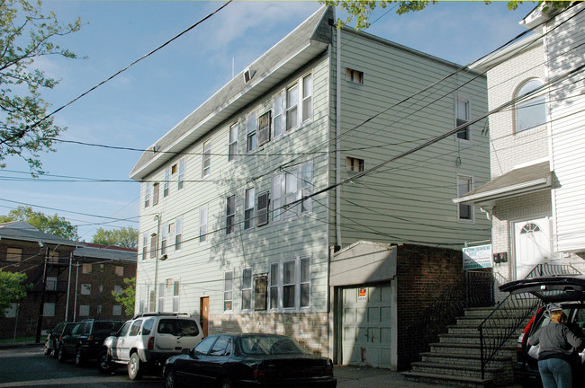 51-55 Cortland St in Newark, NJ - Foto de edificio - Building Photo