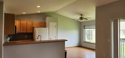 7107 56th St in Sioux Falls, SD - Building Photo - Building Photo