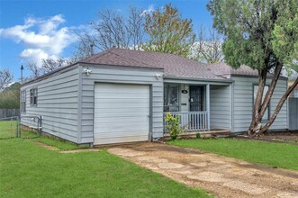 326 NW 14th St in Grand Prairie, TX - Building Photo - Building Photo