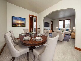 1330 W 14th St in Sioux Falls, SD - Building Photo