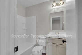 5715 Bramblegate Rd in Greensboro, NC - Building Photo - Building Photo