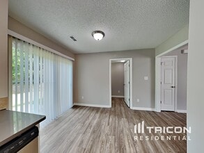 13006 Planters Row Dr in Charlotte, NC - Building Photo - Building Photo