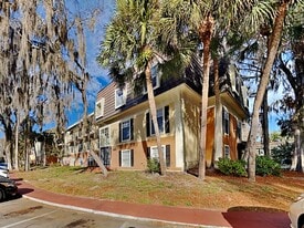 3979 Versailles Dr in Orlando, FL - Building Photo