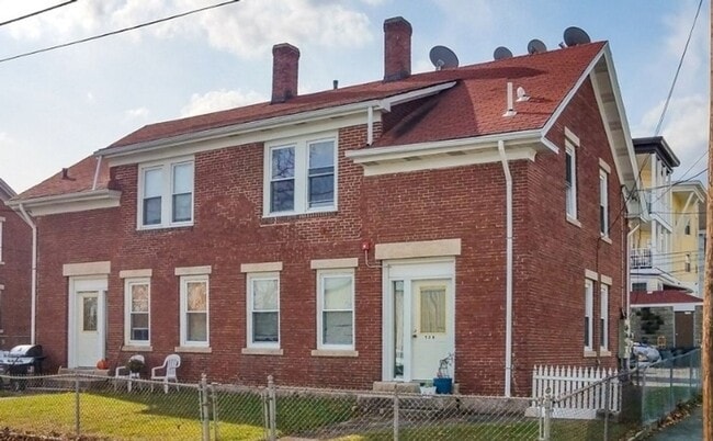 724 N Main St in Woonsocket, RI - Building Photo - Building Photo