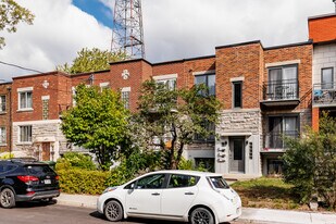 2041 De Melrose Av in Montréal, QC - Building Photo