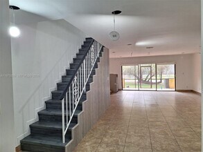3512 Estepona Ave in Doral, FL - Building Photo - Building Photo