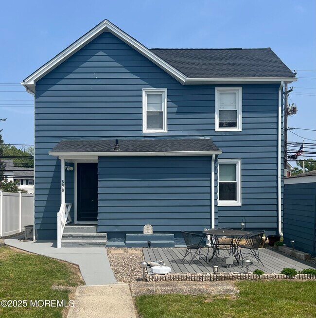898 NJ-34 in Matawan, NJ - Building Photo - Building Photo