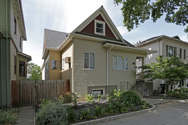 2312 I St in Sacramento, CA - Building Photo - Building Photo