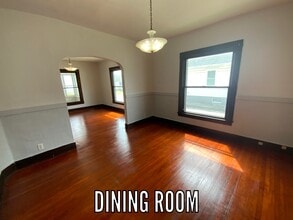 42 S Alexander St in Danville, IL - Building Photo - Building Photo