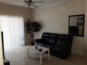 4400 S Jones Blvd-Unit -Unit 1018 in Las Vegas, NV - Building Photo - Building Photo