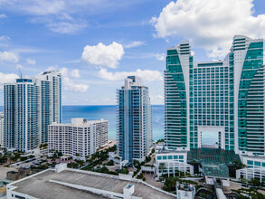 Diplomat Oceanfront Residences in Hollywood, FL - Building Photo - Building Photo