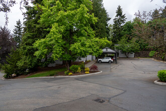 Cedar Wood in Kirkland, WA - Foto de edificio - Building Photo