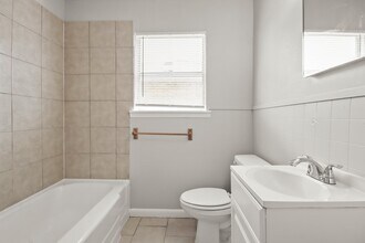 7411 Langley Rd in Houston, TX - Building Photo - Building Photo