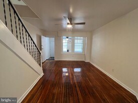 254 W Sheldon St in Philadelphia, PA - Building Photo