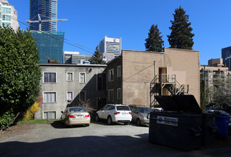 1104 Haro St in Vancouver, BC - Building Photo - Building Photo