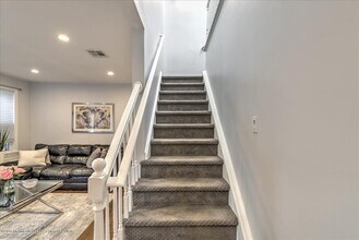 24 Mt Dr in West Long Branch, NJ - Building Photo - Building Photo