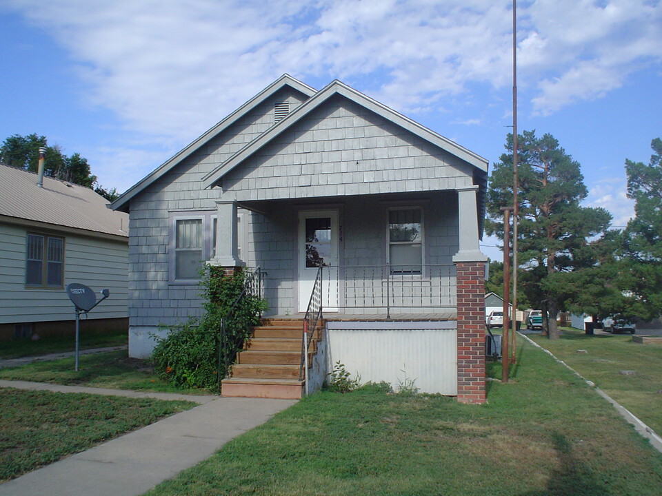 714 Main St in Jetmore, KS - Building Photo