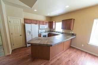 21234 Capella Pl in Bend, OR - Building Photo - Building Photo