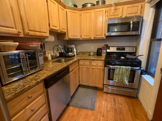 185 Chestnut Hill Ave, Unit 14 in Boston, MA - Foto de edificio - Building Photo