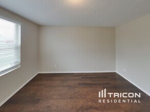 960 Stone Chapel Way in Fort Worth, TX - Building Photo - Building Photo