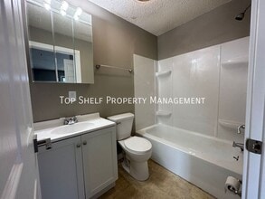 103 Grant in Bondurant, IA - Building Photo - Building Photo