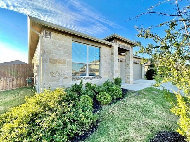 16829 Aventura Ave in Pflugerville, TX - Foto de edificio - Building Photo
