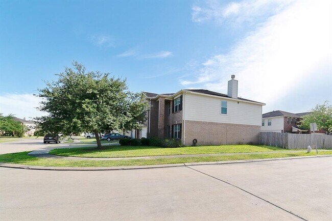 2002 Declaration Dr in Missouri City, TX - Building Photo - Building Photo