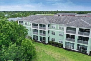 2121 Heron Lake Dr in Punta Gorda, FL - Building Photo