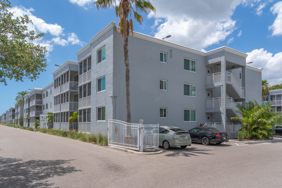 Sarasota Palms in Sarasota, FL - Foto de edificio